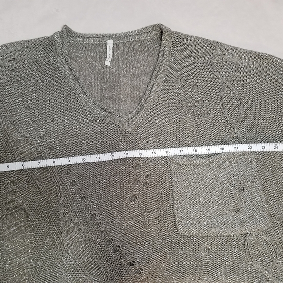 Willow & Clay, Distressed Silver Sweater, Size L - Picture 14 of 15